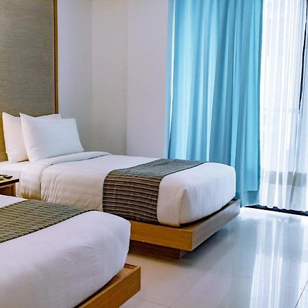 Balabag  Crown Regency Courtyard Resort מראה חיצוני תמונה