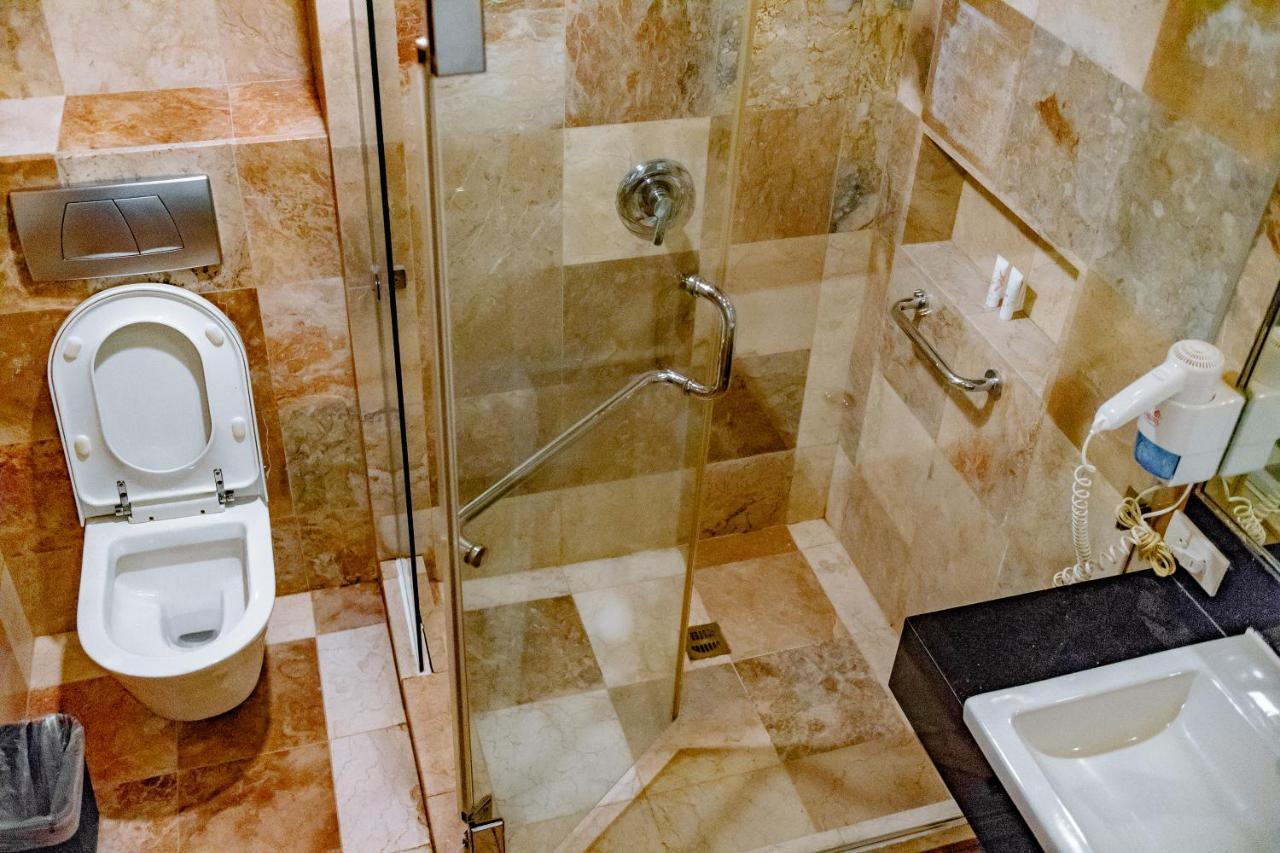 Balabag  Crown Regency Courtyard Resort מראה חיצוני תמונה