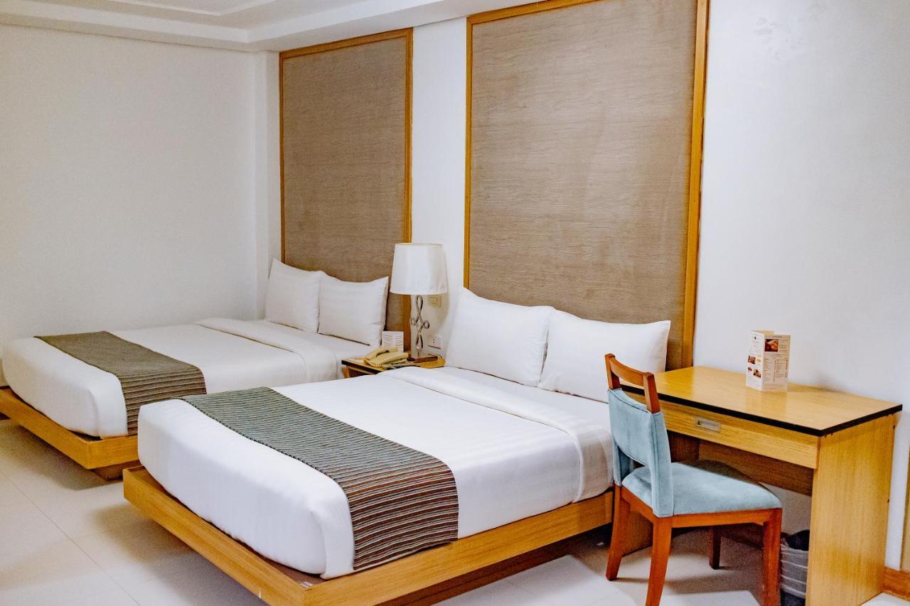 Balabag  Crown Regency Courtyard Resort מראה חיצוני תמונה