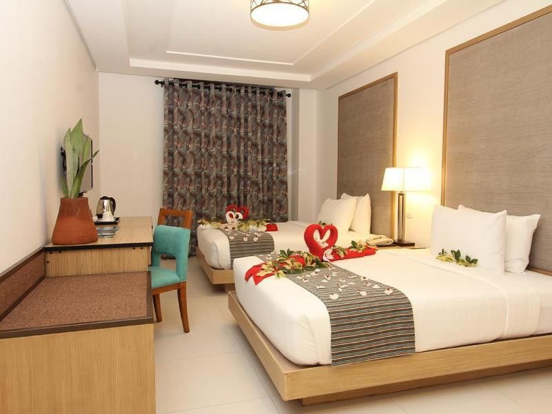 Balabag  Crown Regency Courtyard Resort מראה חיצוני תמונה