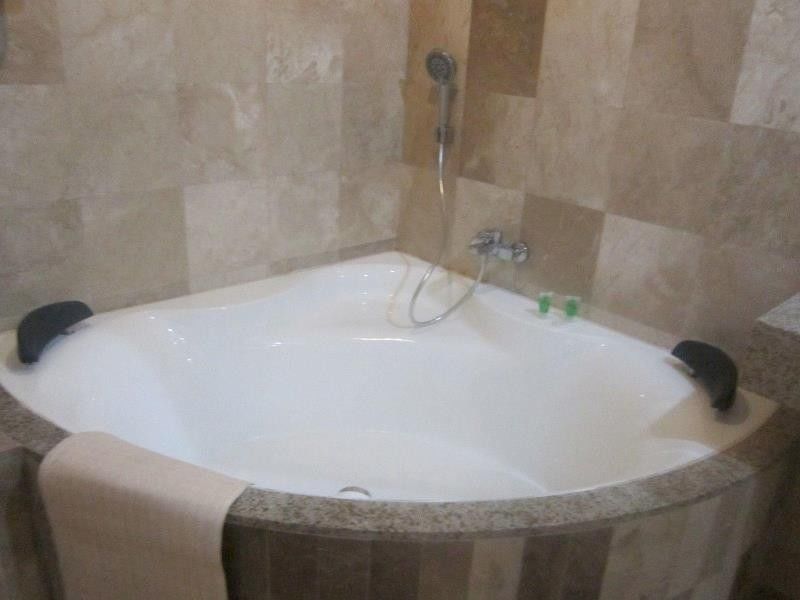 Balabag  Crown Regency Courtyard Resort מראה חיצוני תמונה
