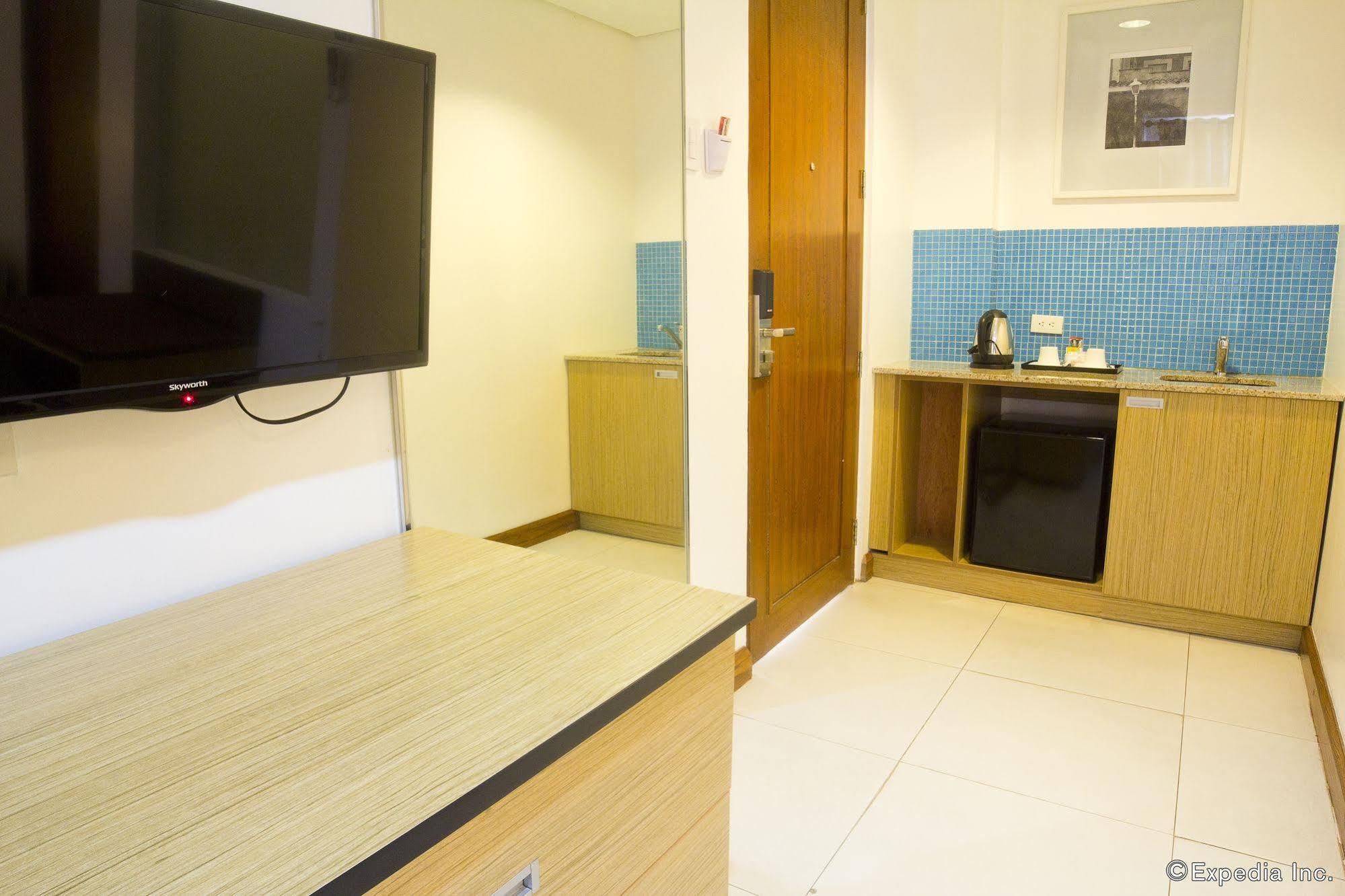 Balabag  Crown Regency Courtyard Resort מראה חיצוני תמונה