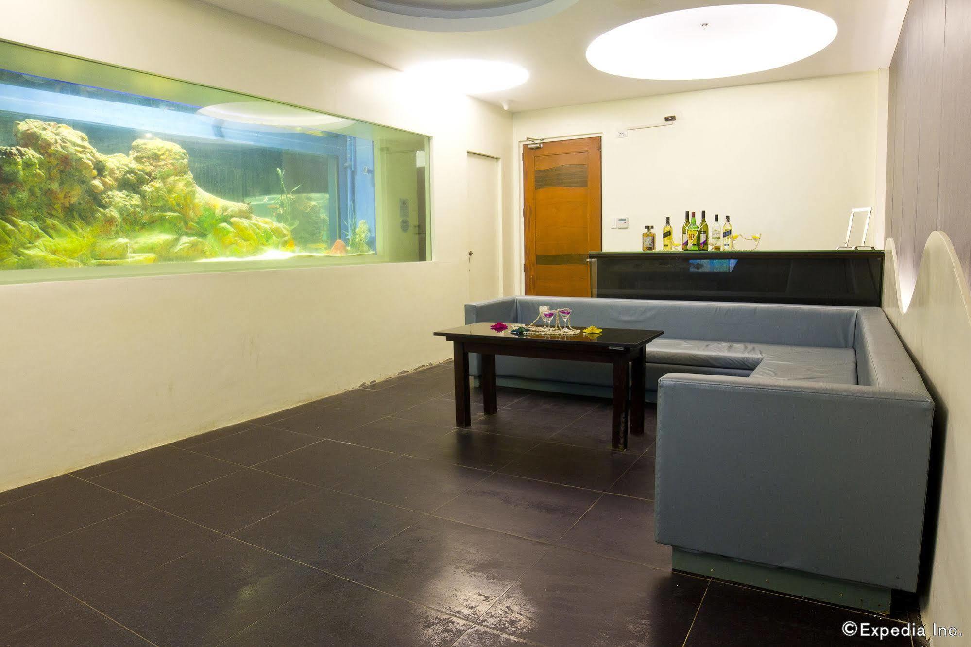 Balabag  Crown Regency Courtyard Resort מראה חיצוני תמונה